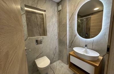 Аренда стильной трёхкомнатной квартиры у моря, 100 м², Варна, Св. Константин и Елена, Болгария